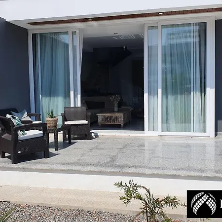 דירה Luxurious Beachfront Townhouse Boghaz